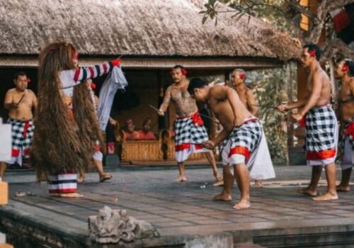 Balinese cultural performance. (Photo: Pexels/Pandit Wiguna)