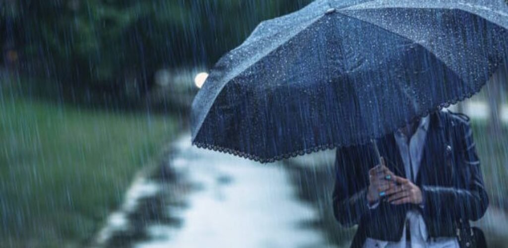 A rain shower marks the gradual arrival of Bali’s rainy season, predicted to peak in early 2026. A rain shower marks the gradual arrival of Bali’s rainy season, predicted to peak in early 2026.