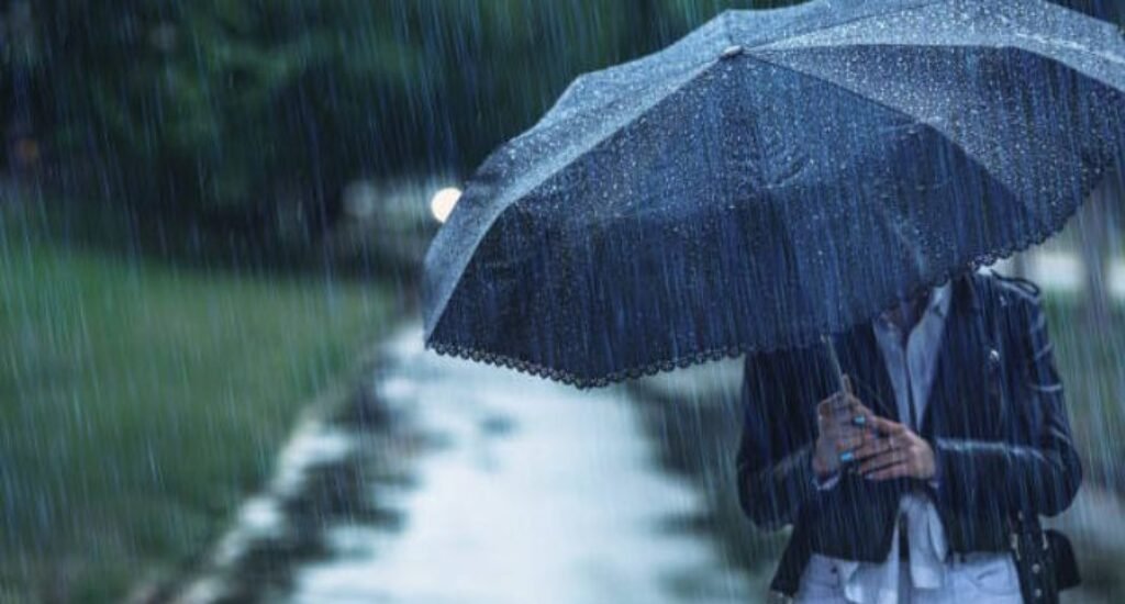 A rain shower marks the gradual arrival of Bali’s rainy season, predicted to peak in early 2026. A rain shower marks the gradual arrival of Bali’s rainy season, predicted to peak in early 2026.